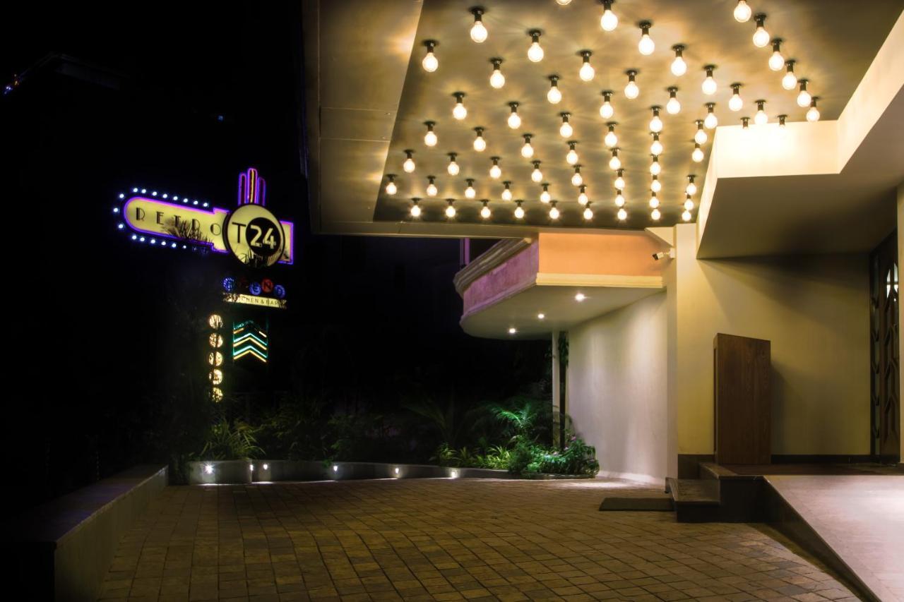 T24 Retro Hotel Mumbai Exterior foto