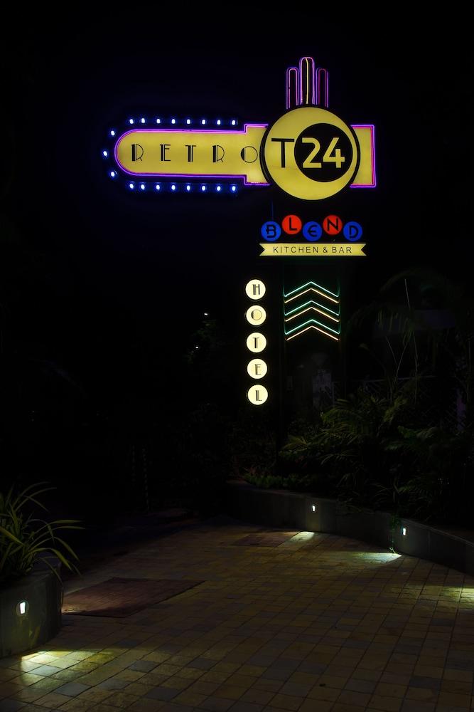 T24 Retro Hotel Mumbai Exterior foto