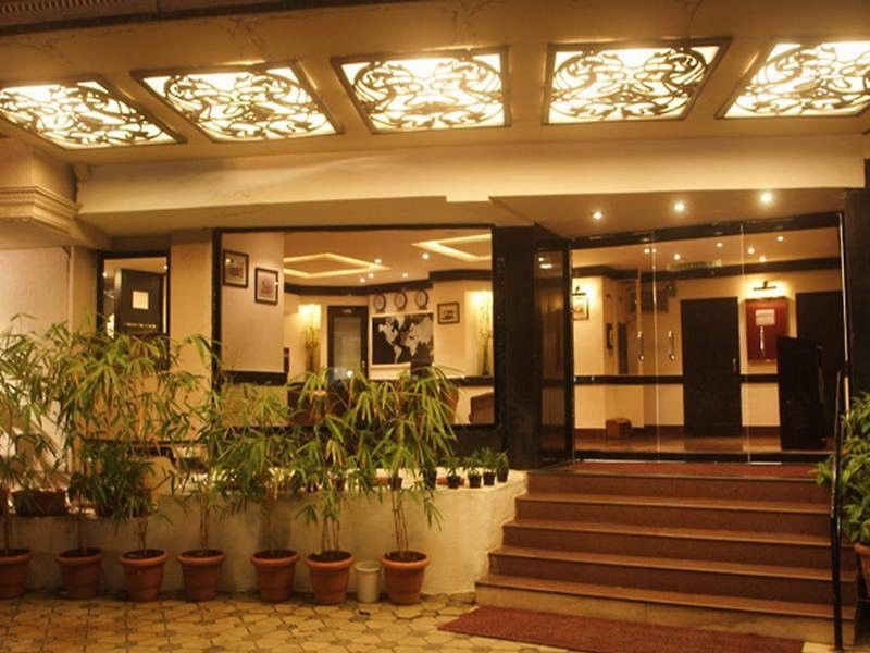 T24 Retro Hotel Mumbai Exterior foto