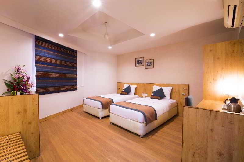 T24 Retro Hotel Mumbai Exterior foto